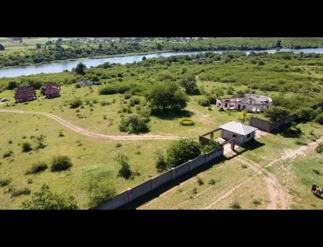 LAND FOR SALE IN MAKOVHA
